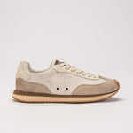 Sneaker N.1 Nube Off — couro camurça areia e craquelê branco, feito no Brasil
