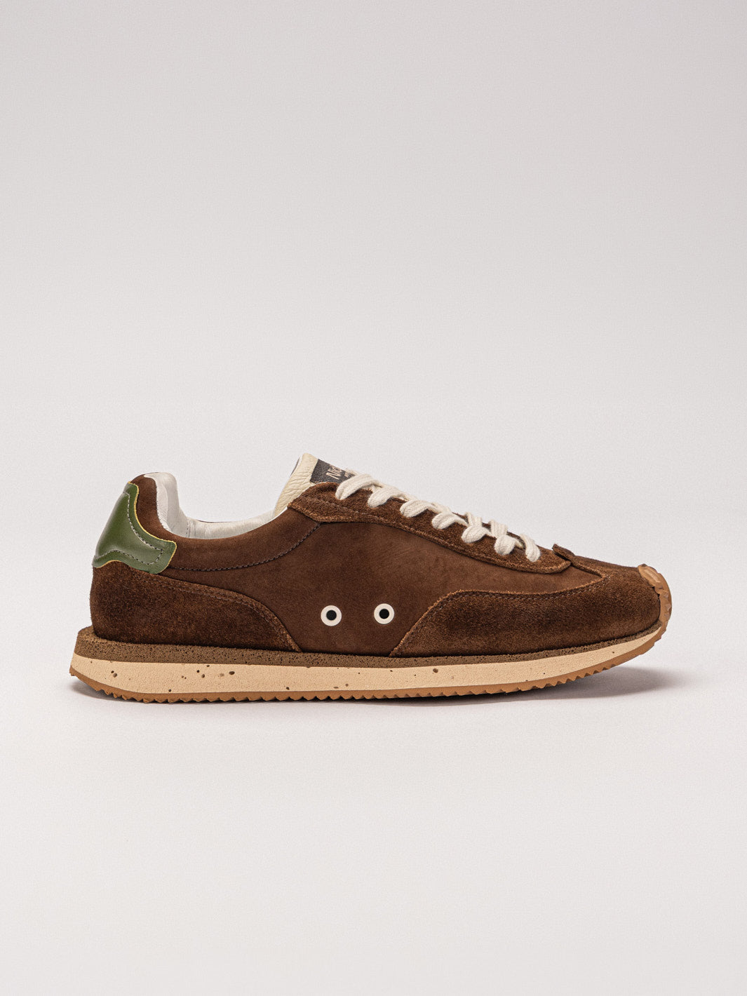 Sneaker N.1 Terroir Brown — couro nobuck marrom aveludado, feito no Brasil