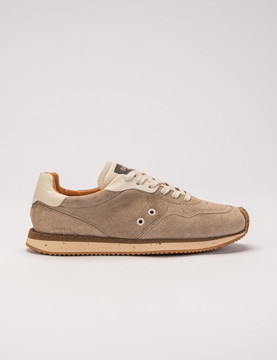 Sneaker N.5 Grigio Grey — couro camurça cinza, feito no Brasil

